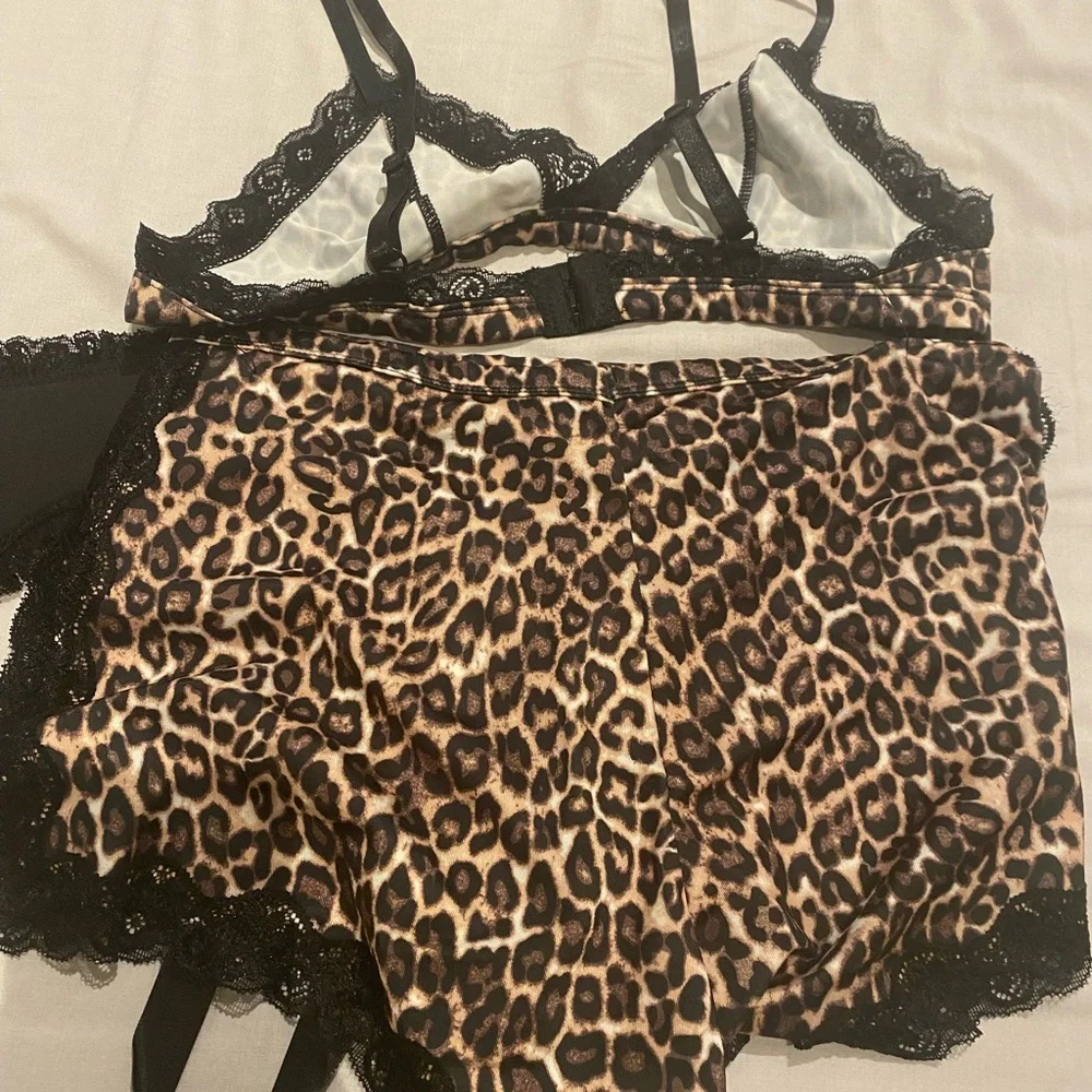 Fashion Nova PJ set NWT - Picture 5 of 10